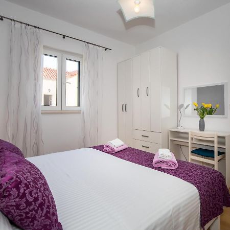 Apartmani Filipic Бол Екстер'єр фото