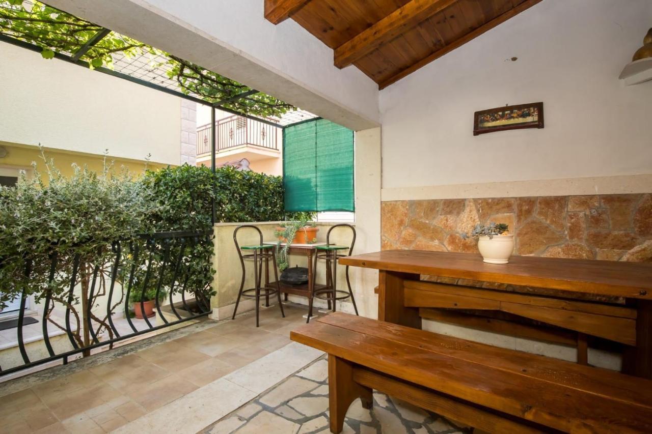 Apartmani Filipic Бол Екстер'єр фото