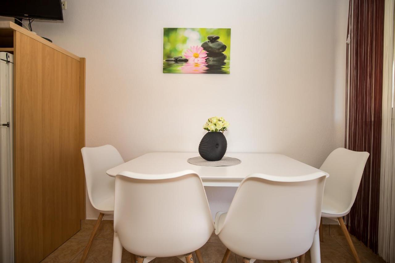 Apartmani Filipic Бол Екстер'єр фото